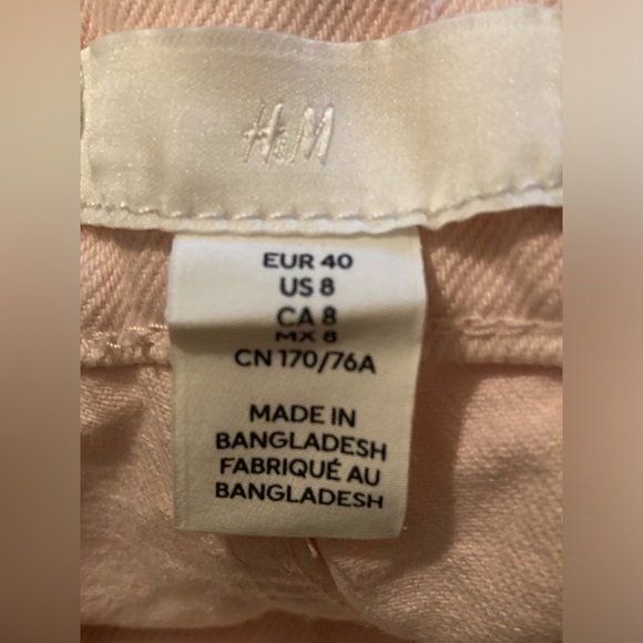 H&M Light Pink Loose Straight High Jeans. 100% Cotton. Size 8. - Picture 3 of 9